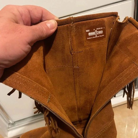 Minnetonka Boots Womens 6 3 Tier Fringe Moccasin Tall Boot Brown Suede leather - Picture 6 of 7